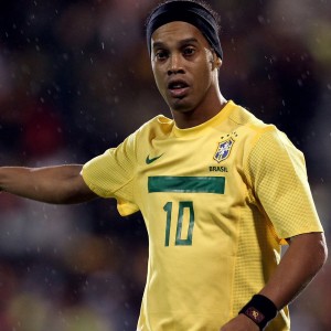 爱游戏资讯-世界杯预选赛：主队惊险晋级，世界杯预选赛局势