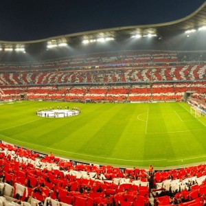 爱游戏智能平台-史上“最精彩”的团队配合瞬间，战术大展示！，团队搭配的黄金法则