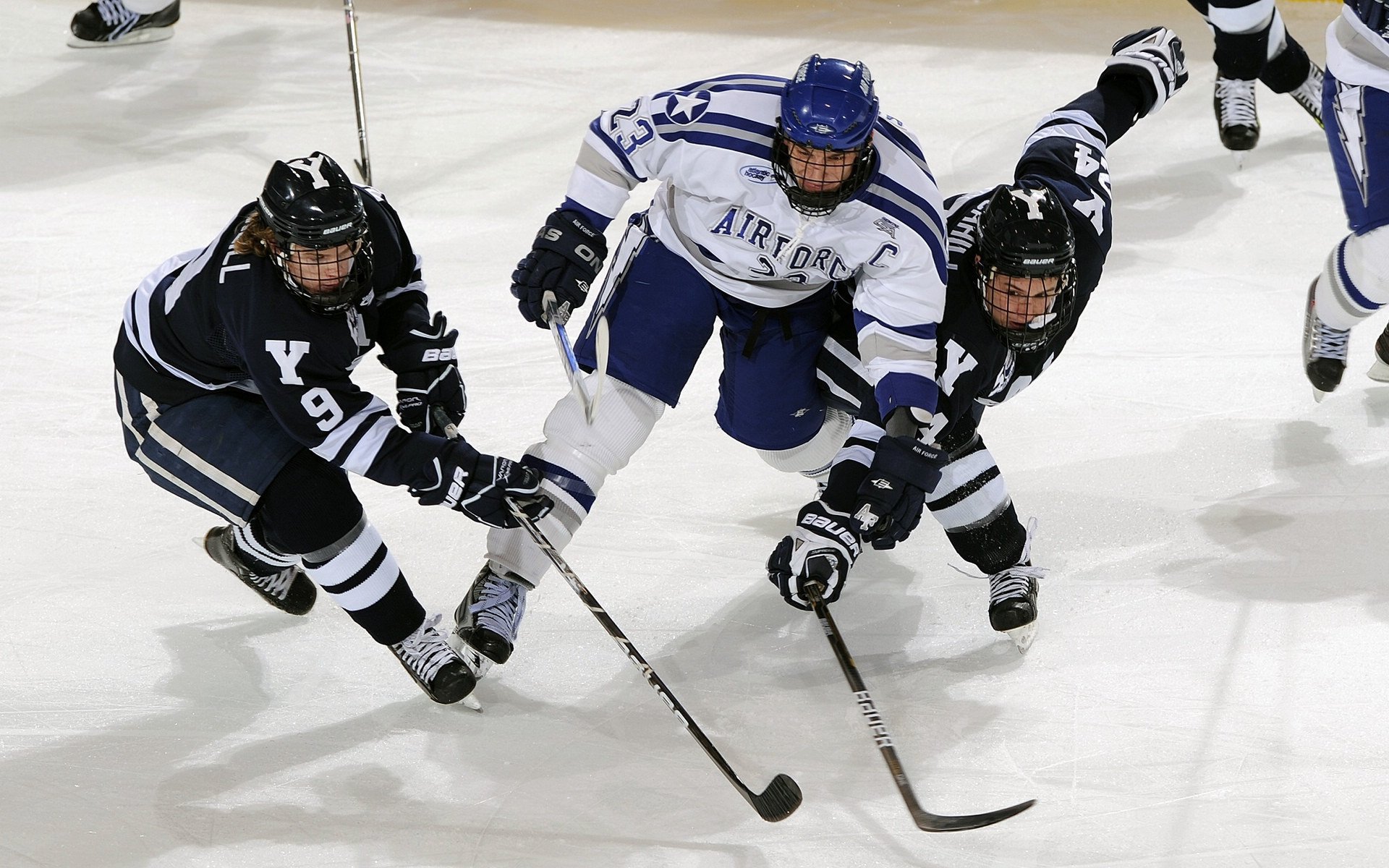 高光瞬间盘点：欧冠比赛中的绝杀绝技，欧冠名场面